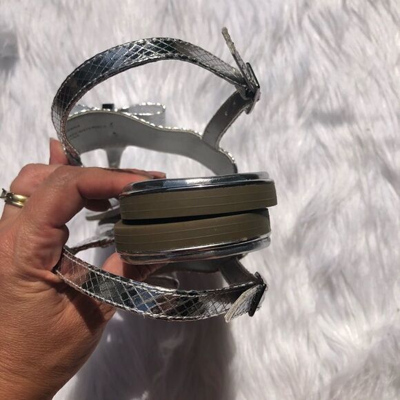 A.N.A. Senna Silver Bow Slingback Flat San… - Picture 6 of 9